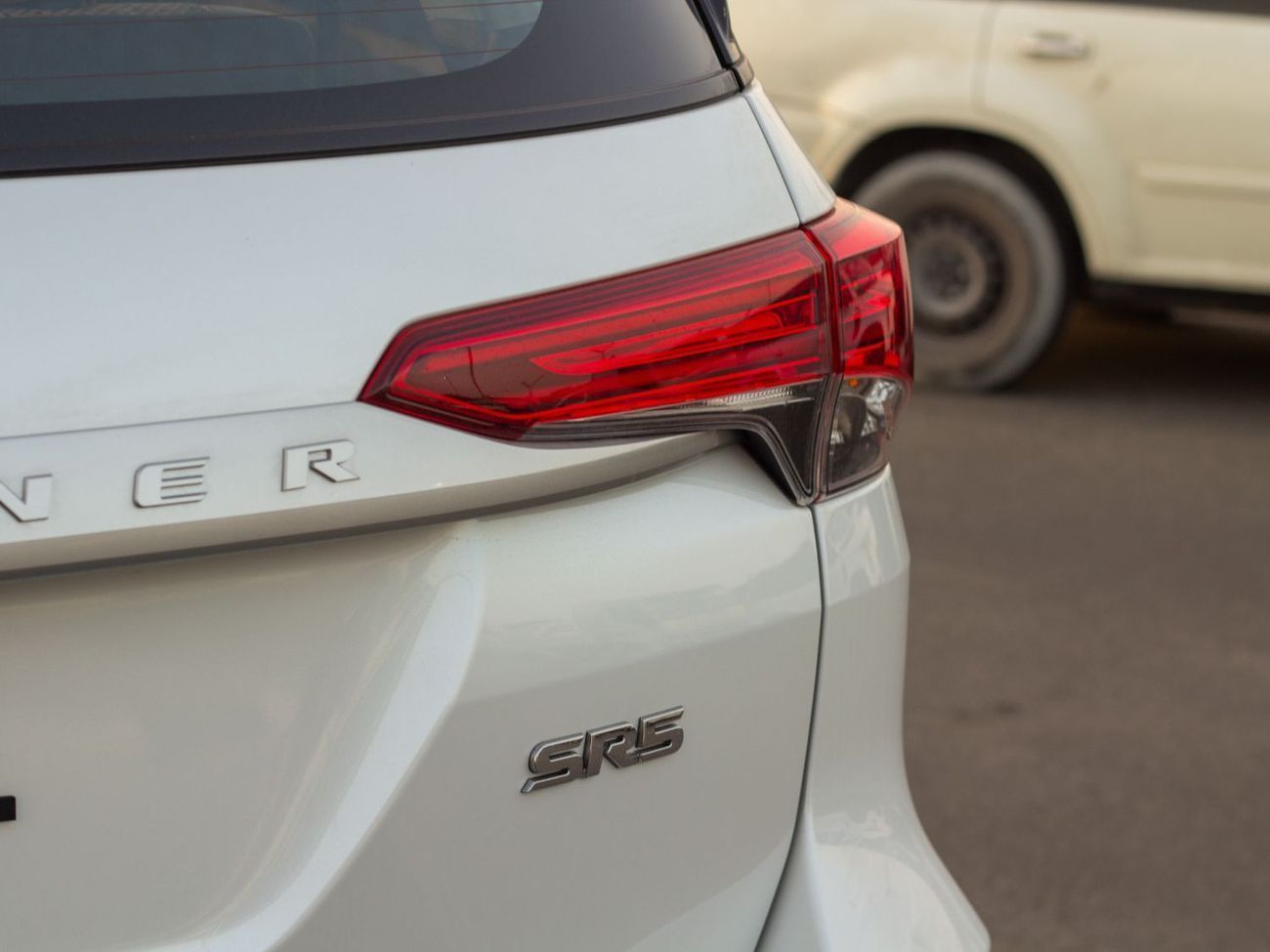 Toyota Fortuner EXPORT ONLY - GX2 2.7L 4WD