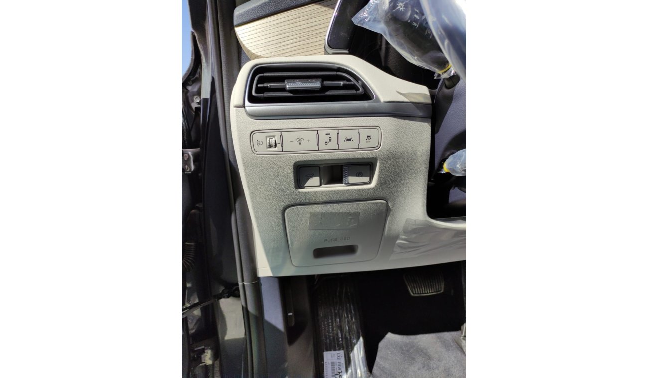 Hyundai Palisade 3.8 L  AWD Leather seats Head up display  Line departure radar  Blind spot radar  Big screen  Electr