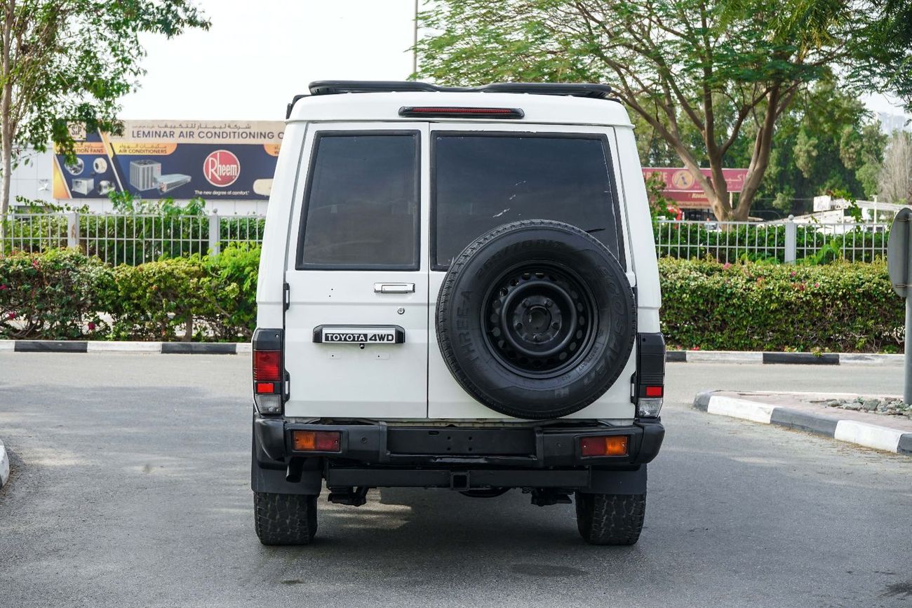 تويوتا لاند كروزر 70 The 2013 Toyota Land Cruiser Hardtop is a rugged, off-road focused SUV from the legendary 70 Series