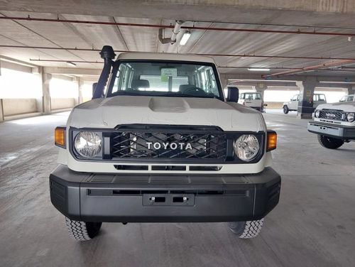 Toyota Land Cruiser 70 LC78 4.2L DSL 4X4 M/T (3 DOOR)