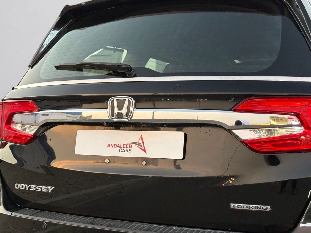 Honda Odyssey AED 698 P.M | 0% DOWN PAYMENT | HONDA ODYSSEY TOURING | 3.5L V6 | 2019 | GCC SPECS
