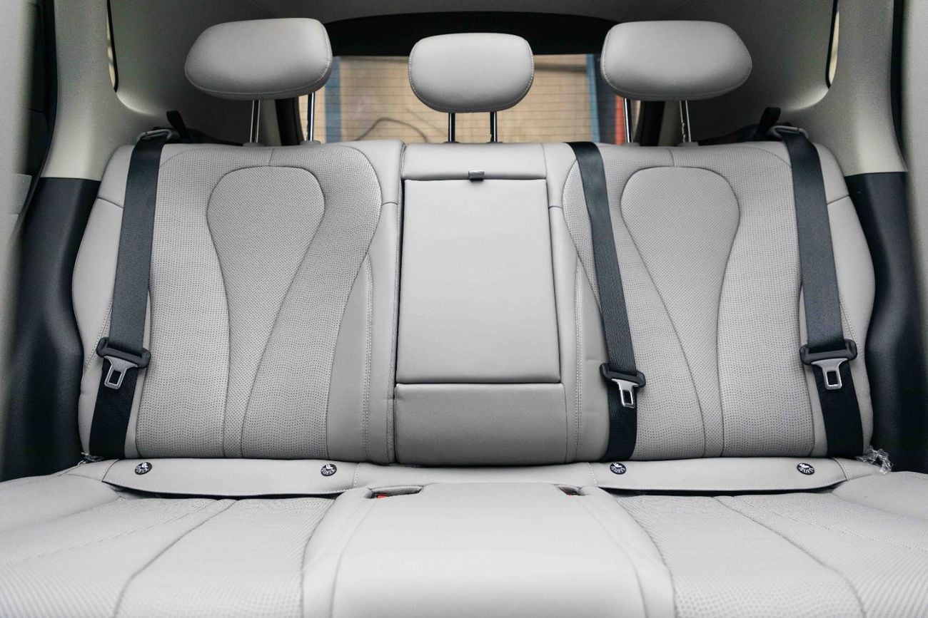 BYD Sealion 05 Intelligent Navigation - Sea White Inside White | Export Only