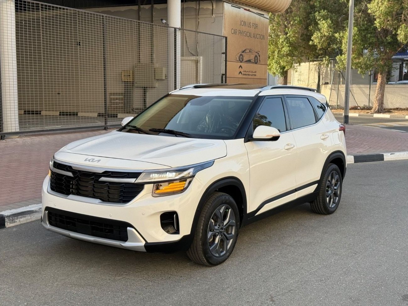 كيا سيلتوس 2024 LX 1.6L (138HP) SUNROOF FULL OPTION CANADA SPEC