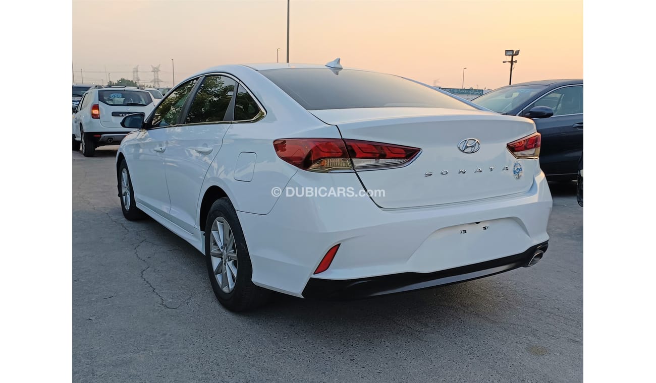 Hyundai Sonata V4 / 2.4L /  LOW MILEAGE / LEATHER SEATS / DVD+CAMERA (LOT # 37880)