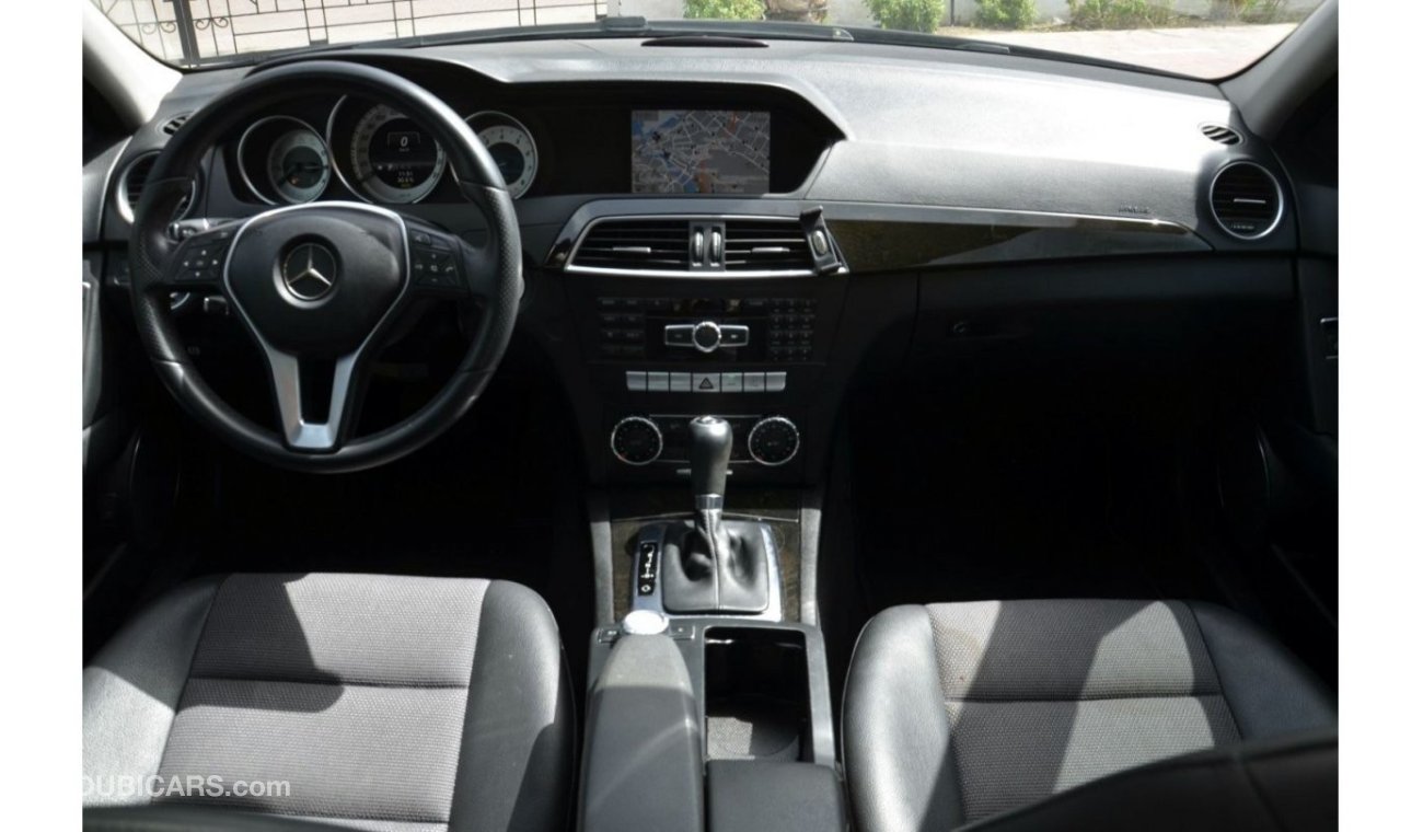 Mercedes-Benz C200 Elegance Elegance Full Option GCC