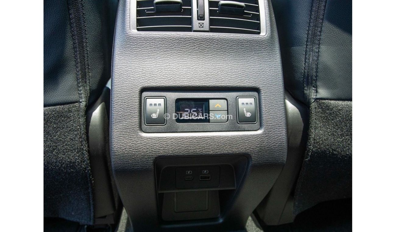 ميتسوبيشي آوتلاندر S-AWC 4WD/Pano-Roof/360camera/7seats. Local Registration +10%