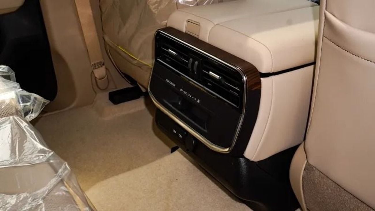 تويوتا لاند كروزر 2026 Toyota Land Cruiser GXR 3.5L AT Petrol (Black-Beige)