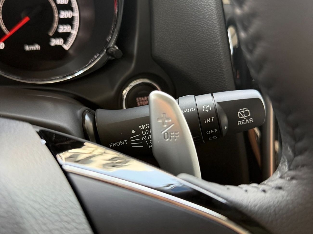 Mitsubishi ASX 2.0 LUXURY 4WD PANORAMA **EXPORT ONLY**التصدير فقط خارج الخليج***