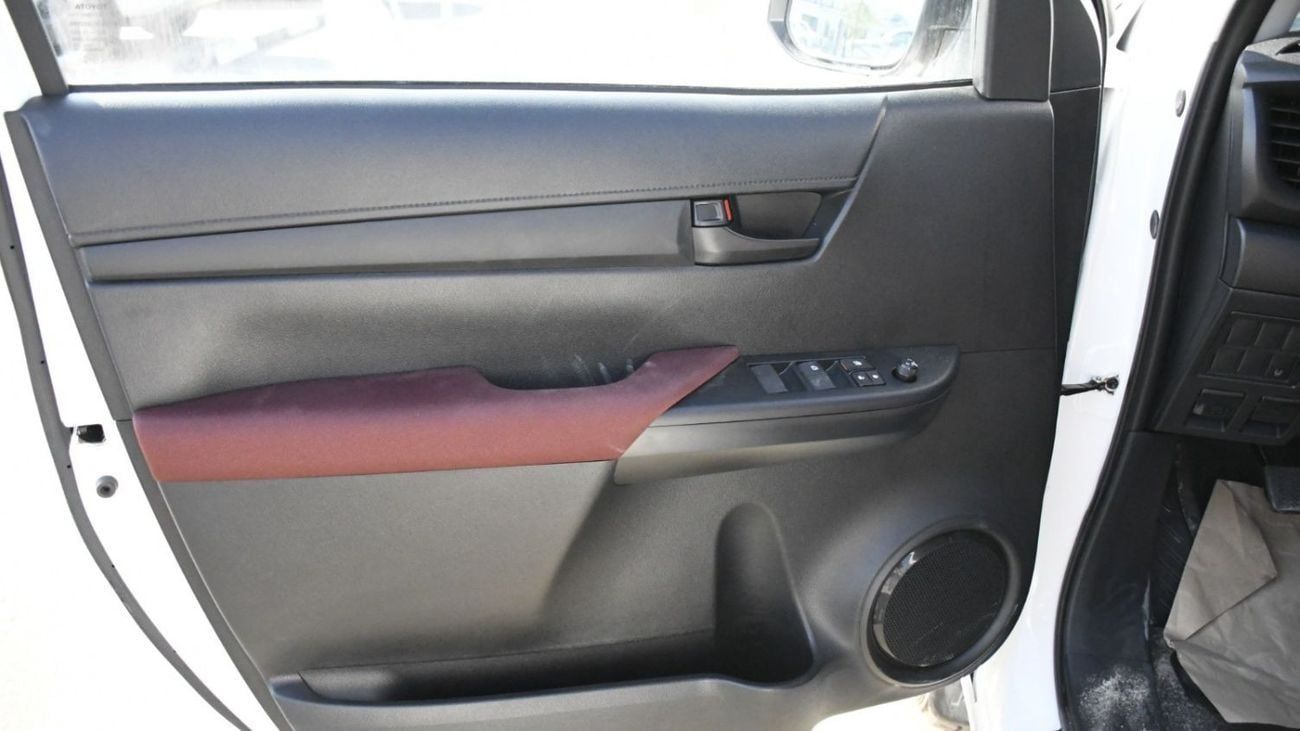 تويوتا هيلوكس GL 2.4L Double Cab Utility
