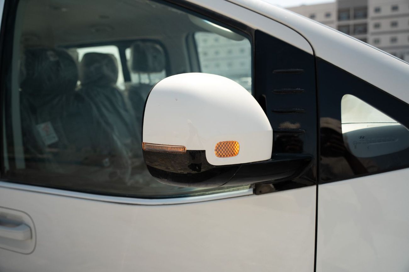 هيونداي ستاريا PRESTIGE 2.2 DIESEL | 11 SEATER | 8AT | GCC SPECIFICATIONS | FULL OPTIONS