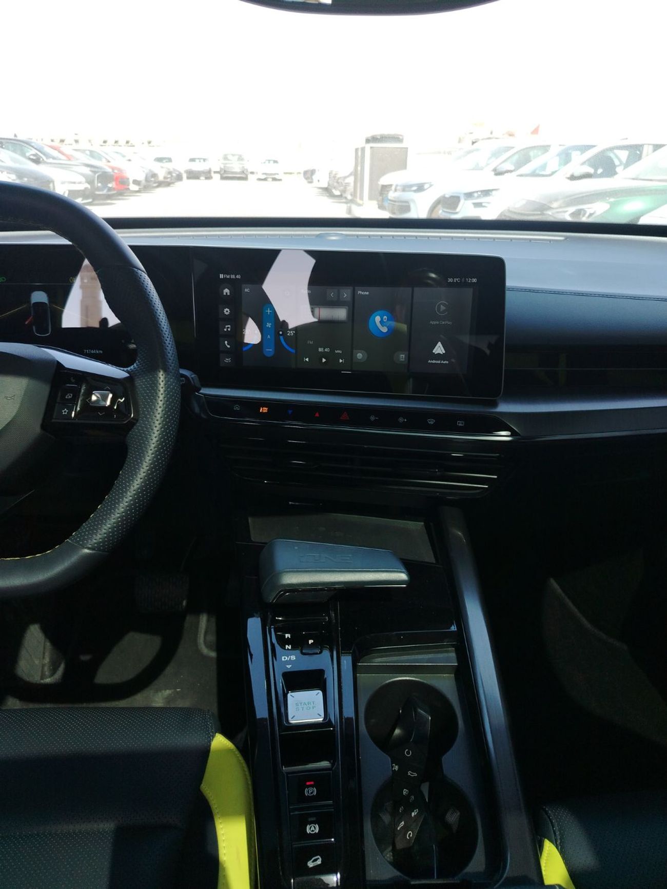 أم جي وان 1.5 LUX