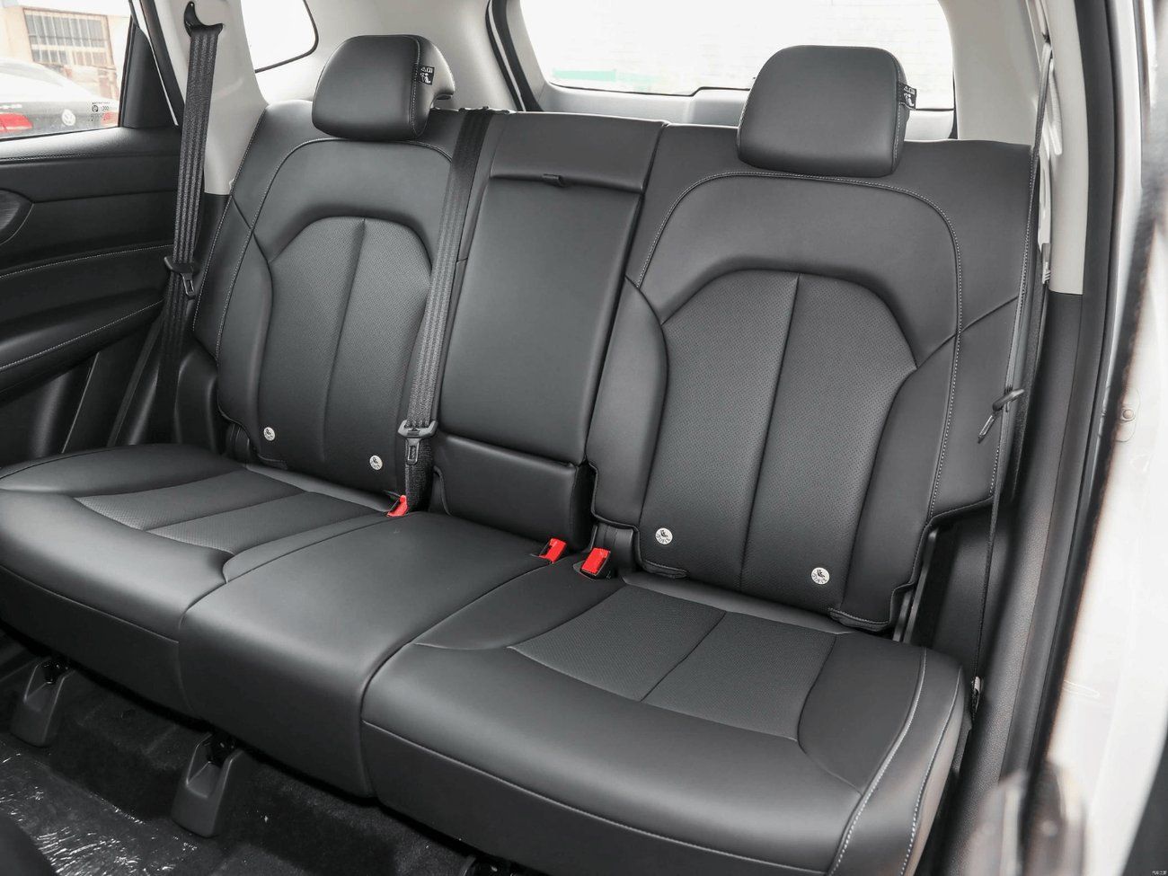 Roewe RX5 ROEWE RX5 PLUS 2025 1.5T A/T(MG RX5 CHINA VERSION)