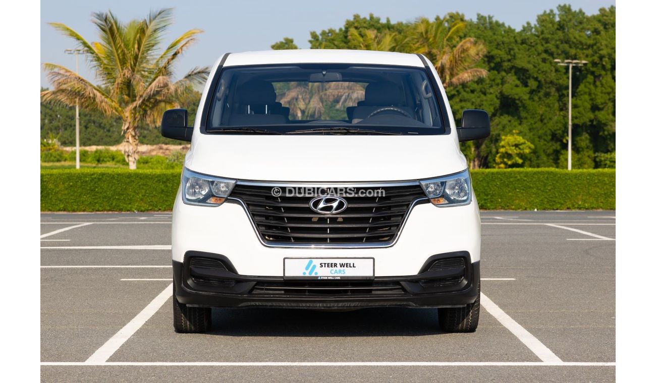 هيونداي H-1 Std 2019 12 Executive Seats Fully Automatic - 2.4L, 4cyl Petrol A/T | GCC Specs | Book Now