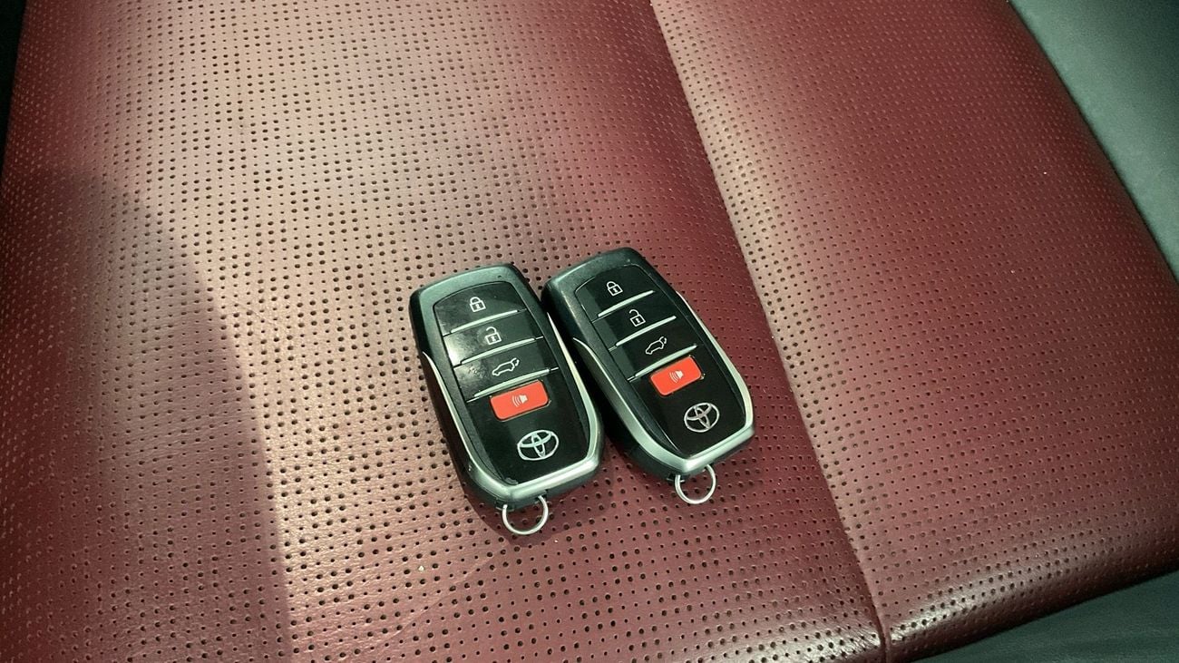 تويوتا لاند كروزر GR - Sport | شامل الضمان | 0 ﺪﻔﻋﺓ ﺃﻮﻟﻯ