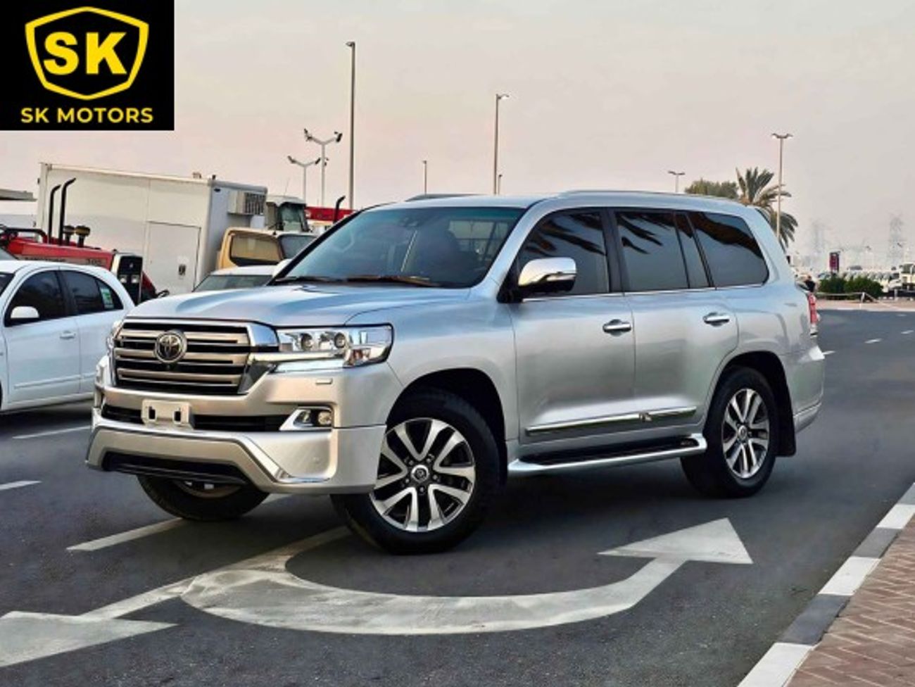 تويوتا لاند كروزر VXR 5.7 V8/ ORG SHAPE/ HYUDRAULIC/ FULL OPTION/ LOT# 55502