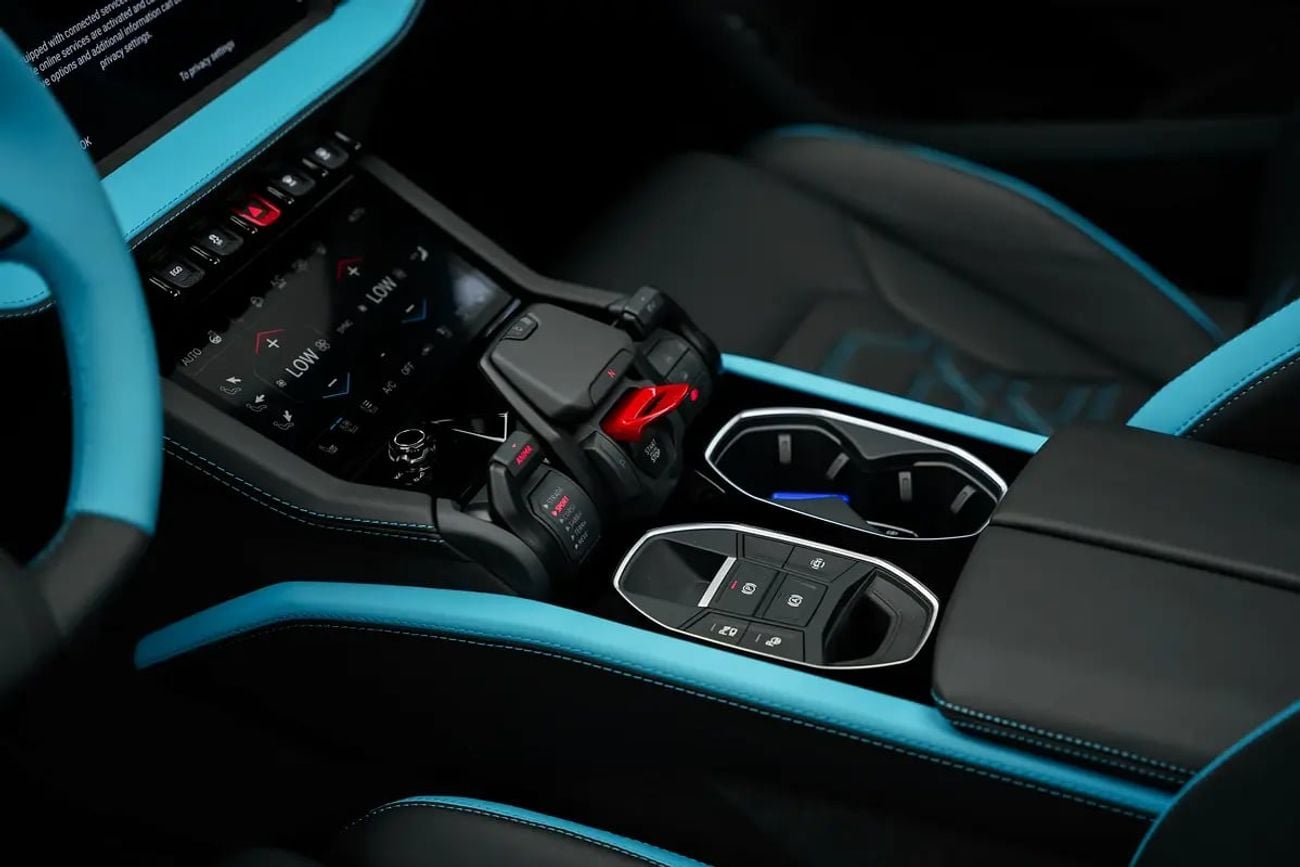 Lamborghini Urus SE 4.0T V8 Hybrid SE