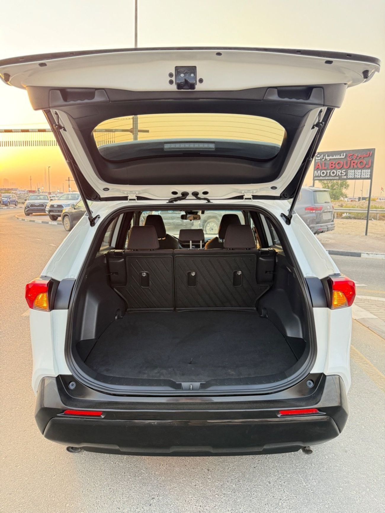 تويوتا راف ٤ VXR HEV 2.5L (219 HP) AWD