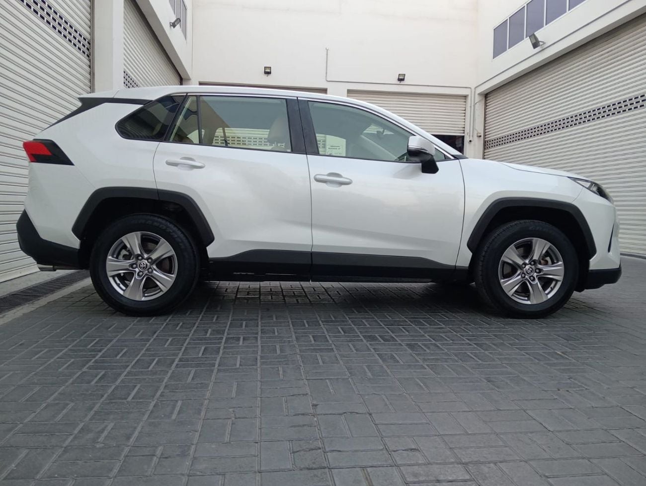 Toyota RAV4 2.5L (2WD) EX