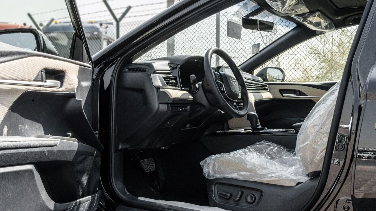 تويوتا كامري 2026 Toyota Camry E-plus 2.5L Hybrid (Black-Beige)