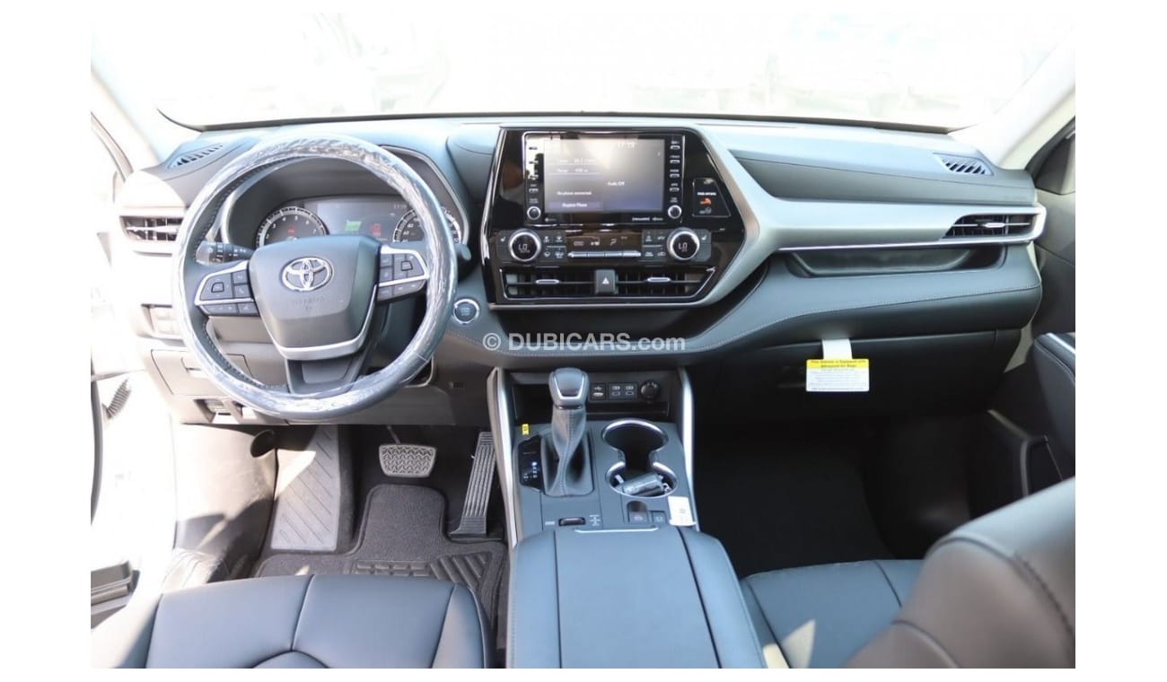 Toyota Highlander 2022 TOYOTA HIGHLANDER 3.5 XLE *BLACK INTERIOR*