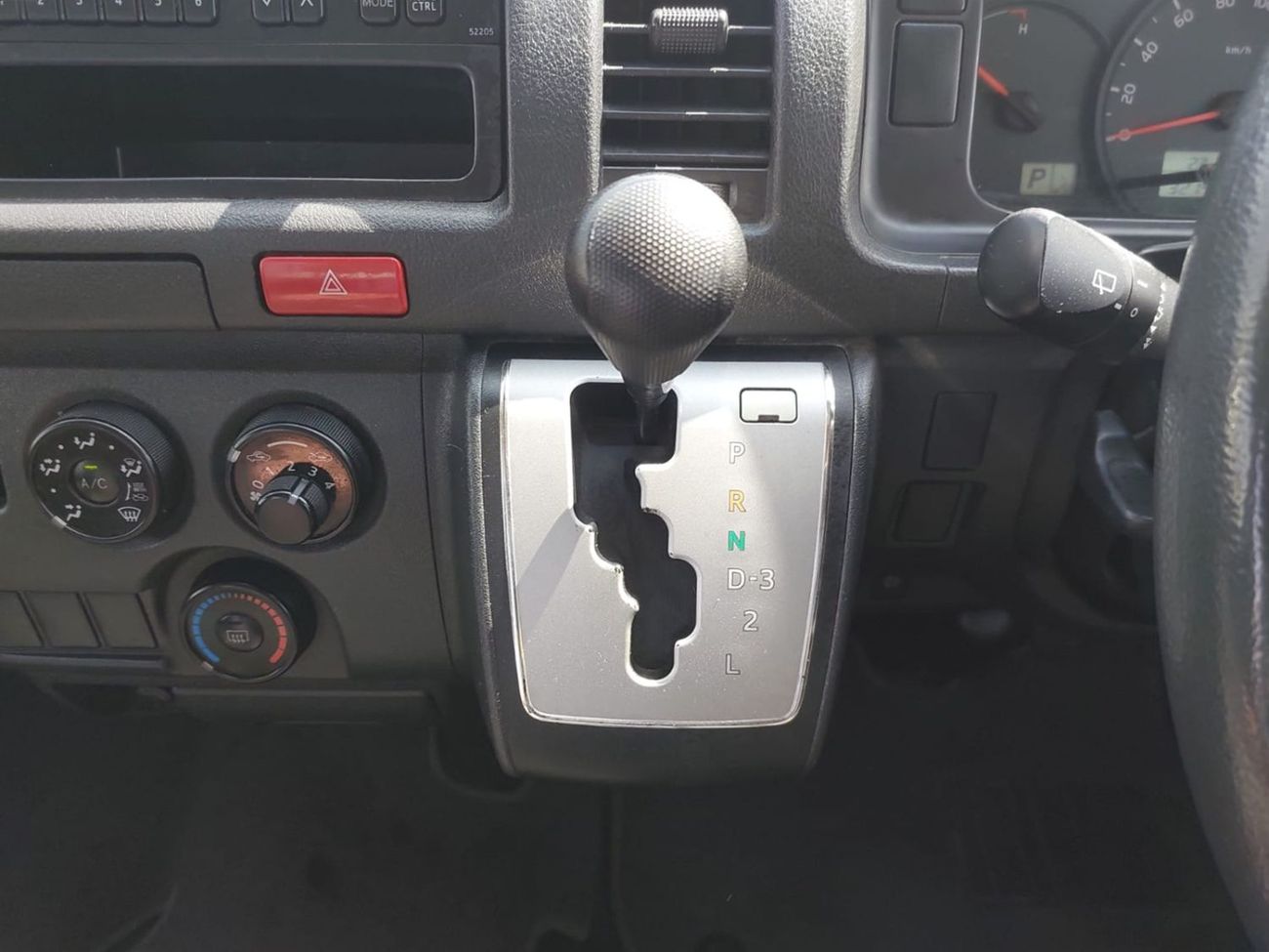 تويوتا هاياس (RAMADAN OFFER) TOYOTA HIACE VAN RHD 2014 MODEL 3.0 L DIESEL AUTOMATIC(PM14171)