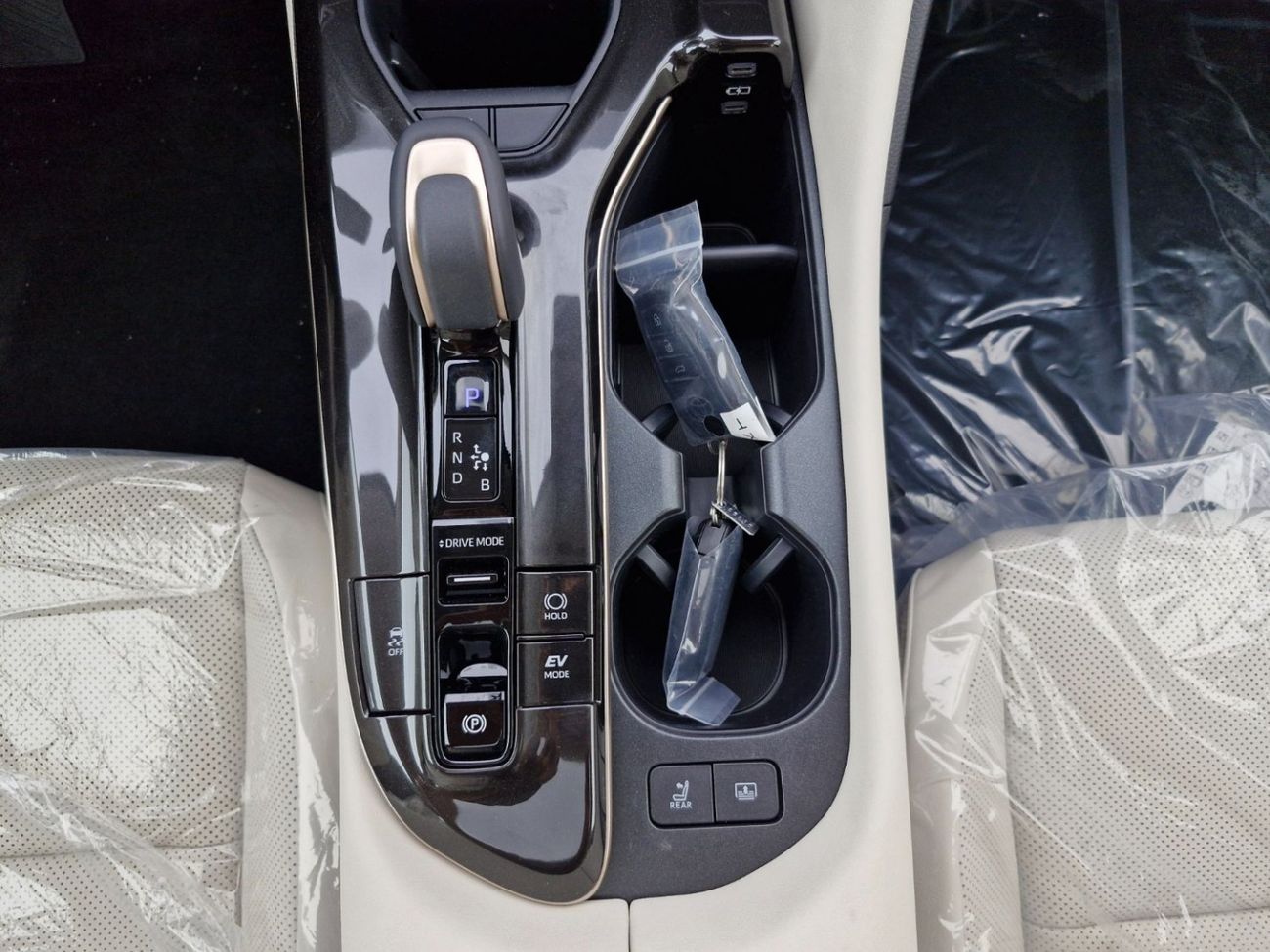 تويوتا كراون 2025 TOYOTA CROWN 2.5L HYBRID FWD GCC BRAND NEW 0KM