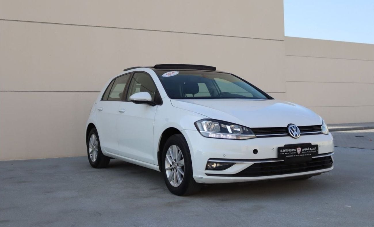 Volkswagen Golf Volkswagen Golf - 2018 - GCC - Accident-Free - 1.0L - 3(V) Excellent Condition Inside & out