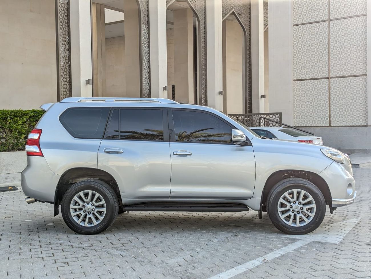 Toyota Prado Toyota Prado vxr LHD 2016 silver Gcc