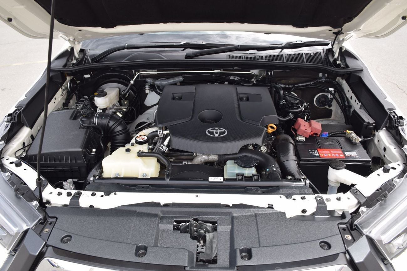 Toyota Hilux ROGUE 2.8L Diesel 4X4 2.4L Diesel Right hand drive (export only)