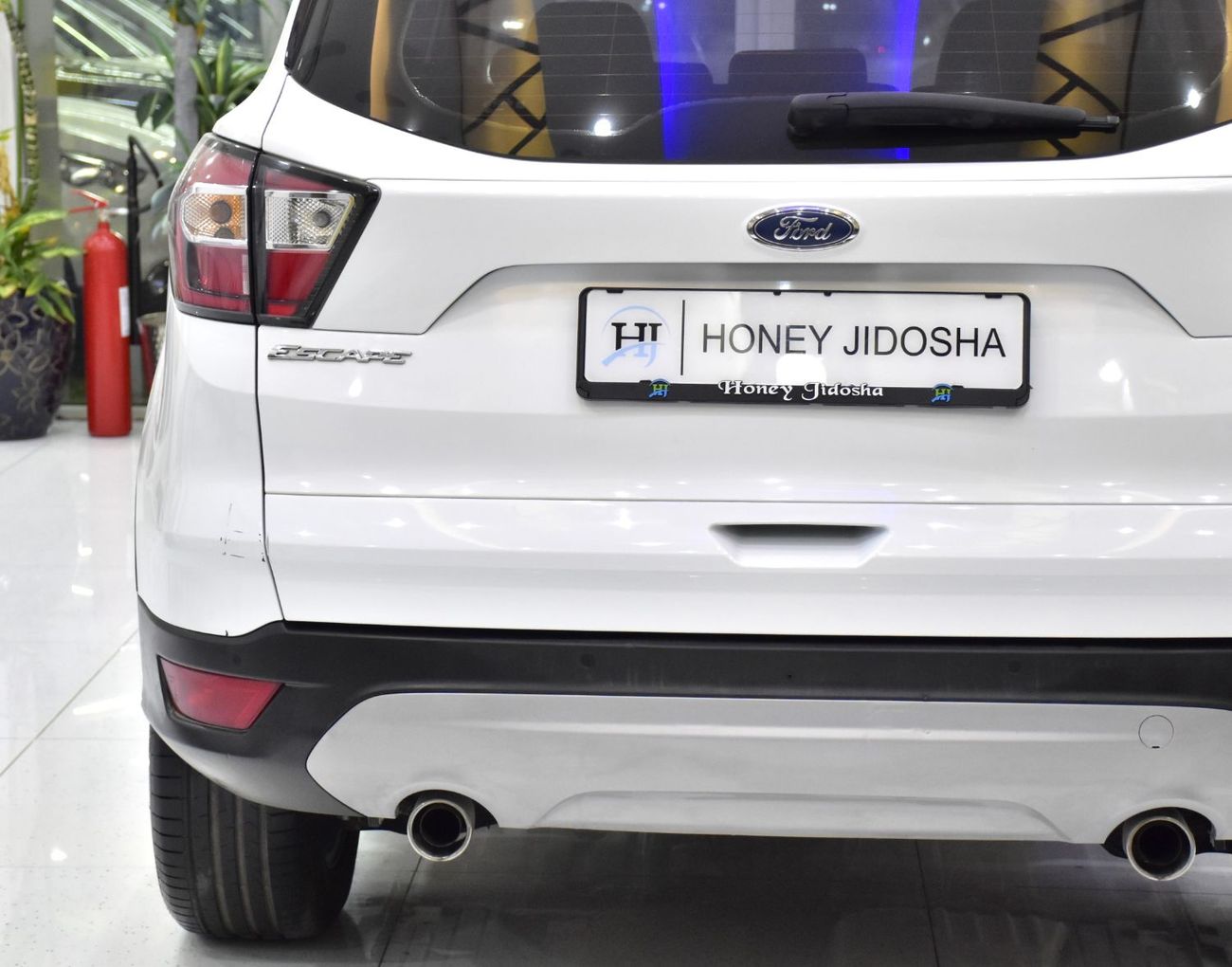 فورد إيسكاب EXCELLENT DEAL for our Ford Escape ( 2017 Model ) in White Color GCC Specs