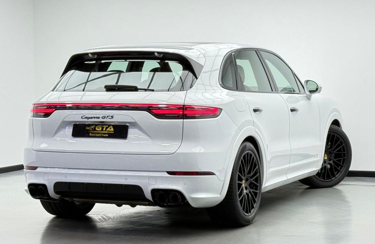 Porsche Cayenne GTS 4.0L (460 HP) 2021 Porsche Cayenne GTS, Warranty, Full Porsche Service History, Excellent Condit