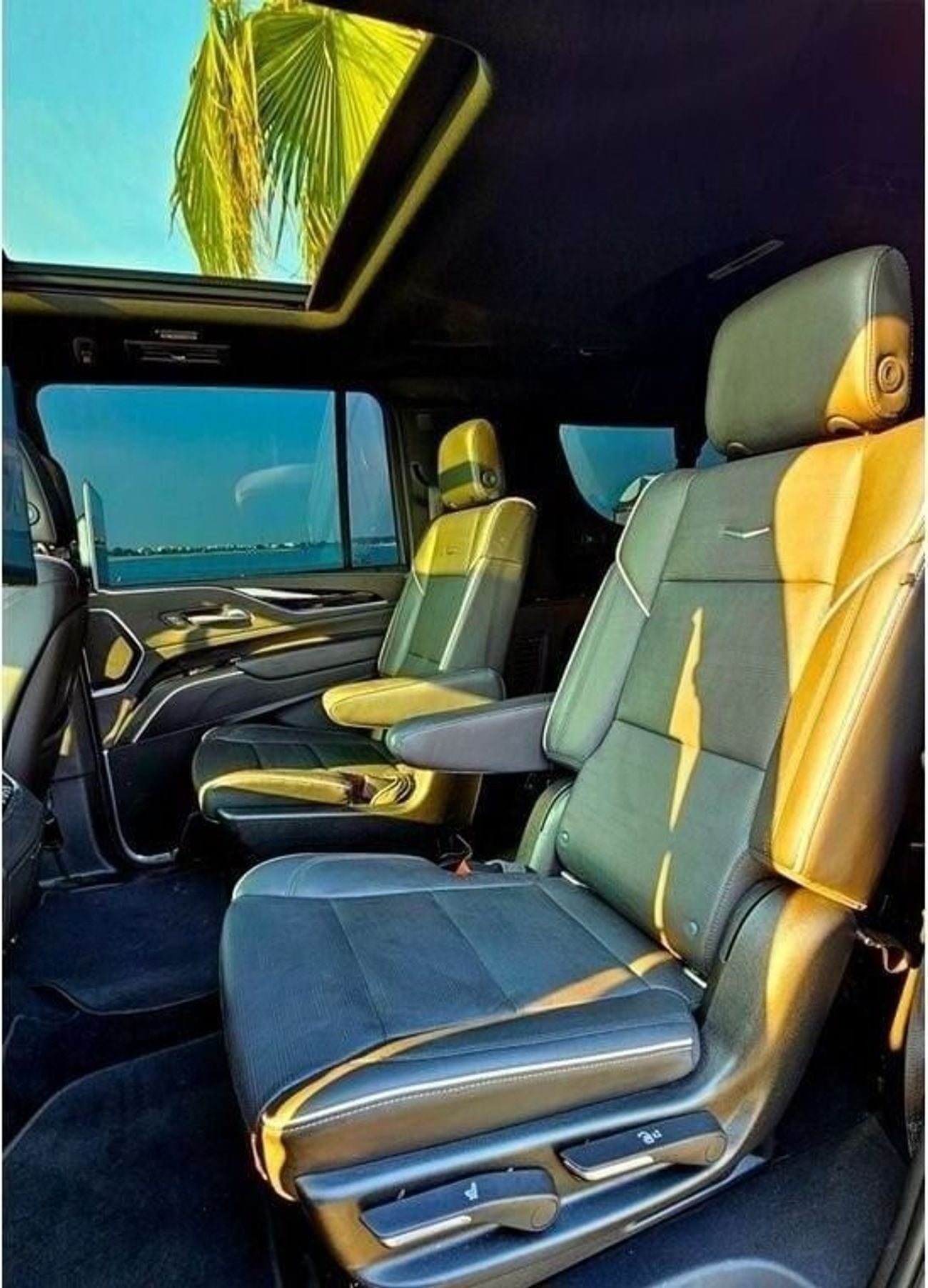 كاديلاك إسكالاد Premium Luxury Platinum 6.2L 4WD
