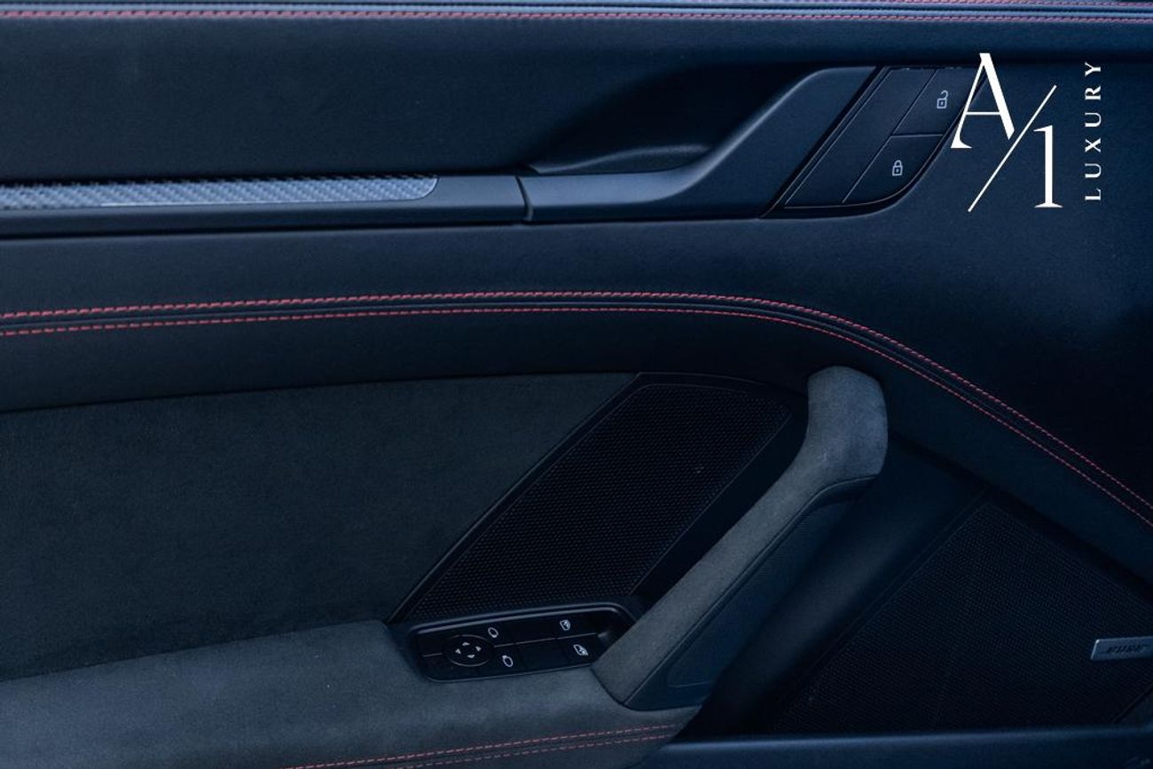 Porsche 911 GT3 4.0L 2022 Porsche 911 GT3, Warranty, Carbon Fiber Package, Sport Chrono Package, Manual Transmis