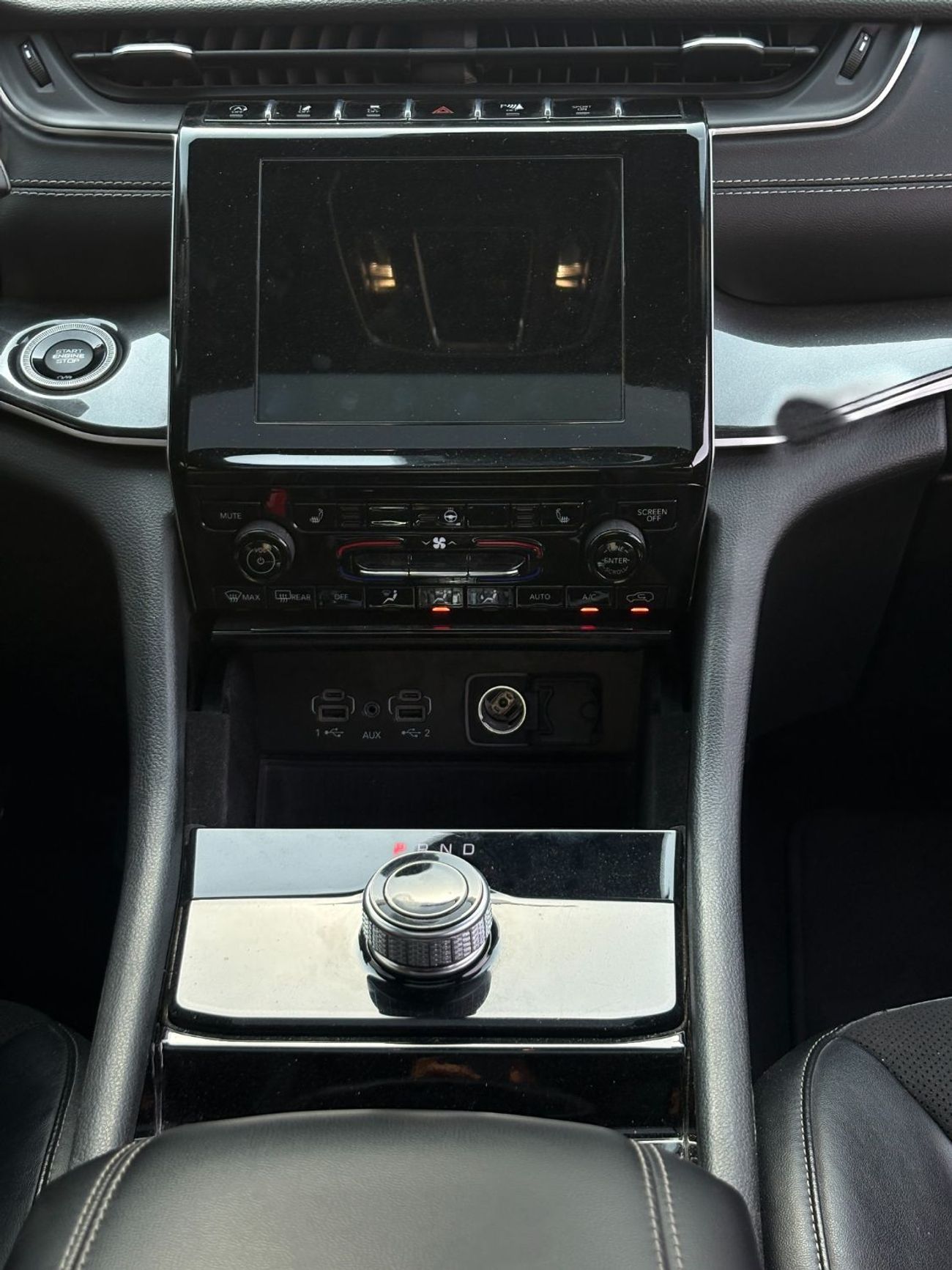 جيب جراند شيروكي Altitude 3.6L 2022 | GCC SPECS | AED 2,580 PER MONTH | Agency Warranty & Valid Service Contract.