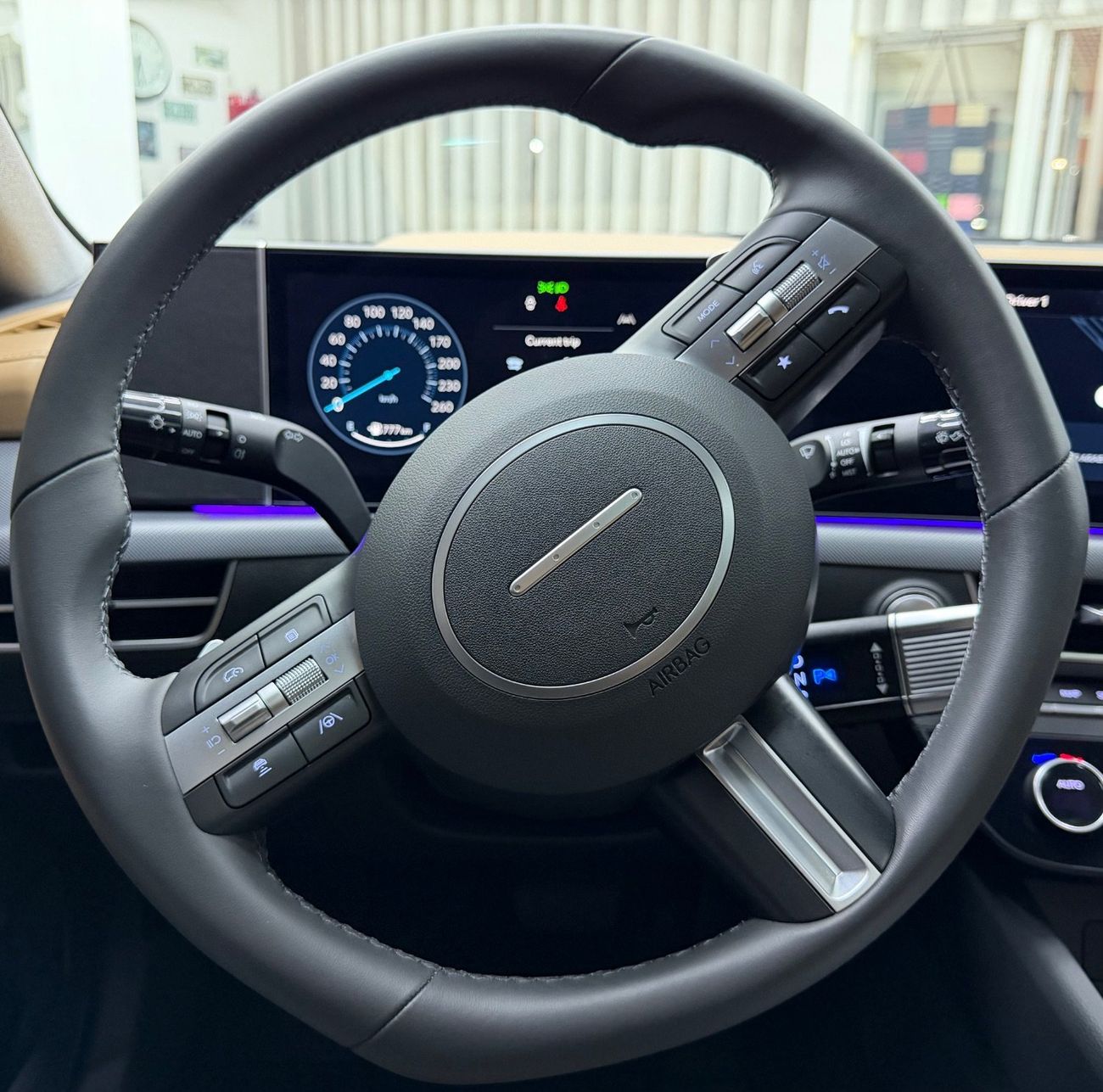 Hyundai Sonata Full option 2.5L GCC .. Brand New Condition .. Top Range .. Low Milegea