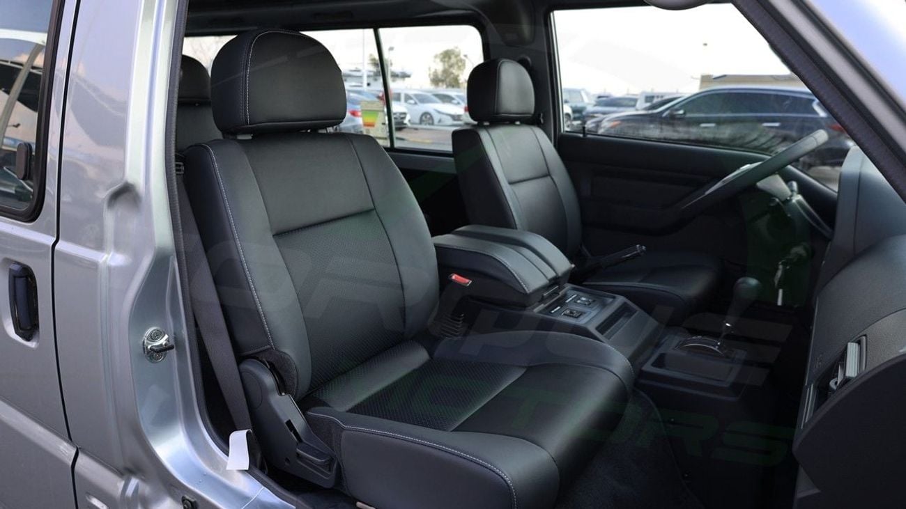 سي إم سي D 260 ( Only For Export ) Window Van 2.4L RWD 2025 GCC BRAND NEW