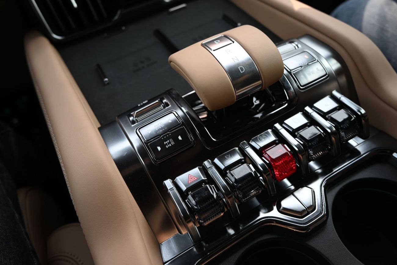 بي واي دي ليوبارد 8 Smart and Brave Flagship Edition (6 Seats)