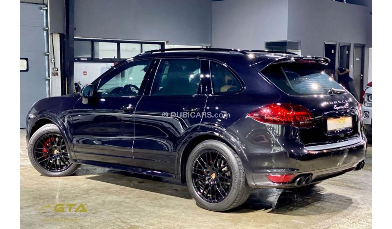 Porsche Cayenne 2014 Full Option Porsche Cayenne GTS Black Edition Full Naboodah service