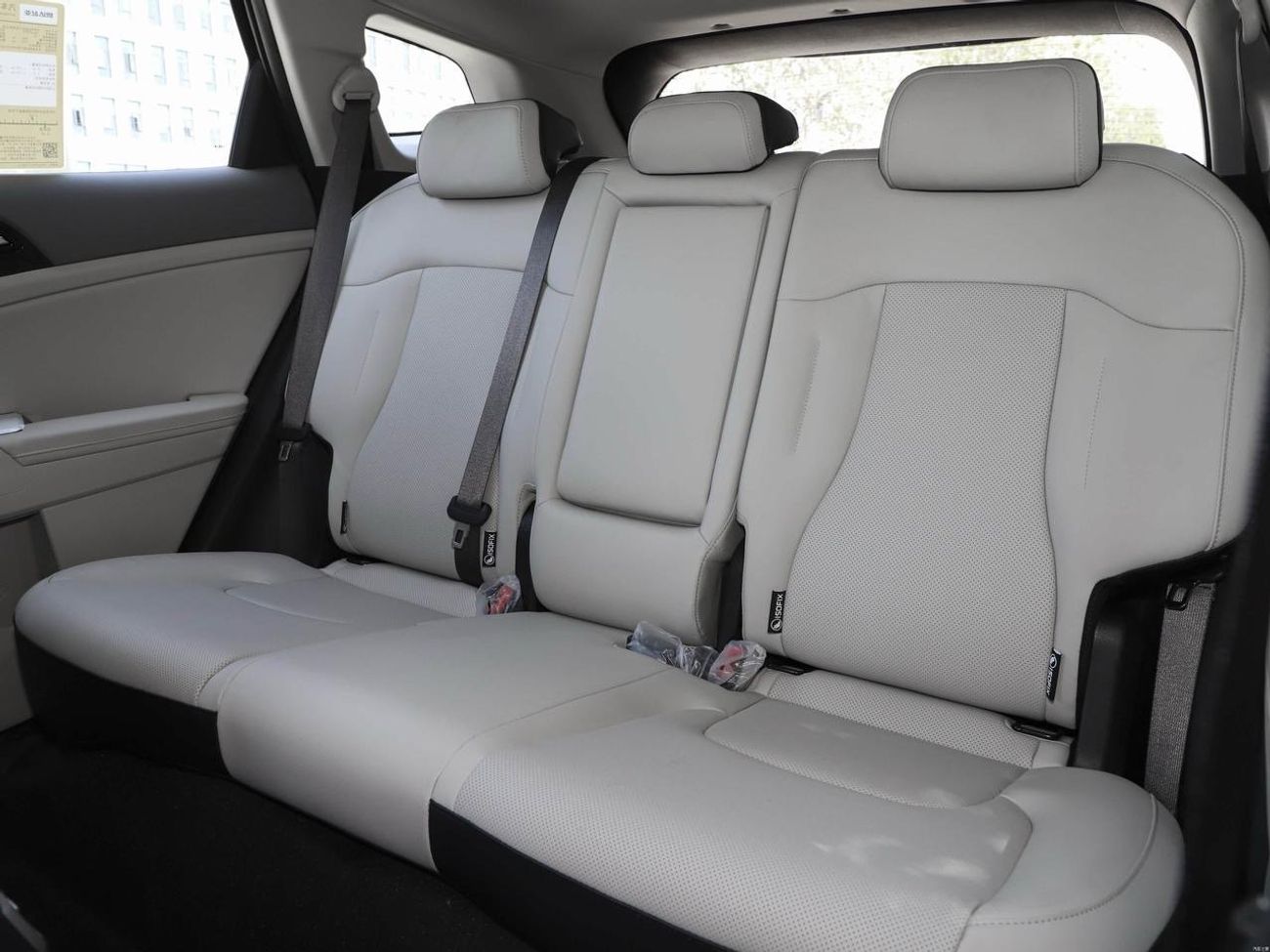 كيا سبورتيج 2025 KIA SPORTAGE 1.5L PREMIUM FULL OPTION WITH RADAR,WIRELESS CHARGER,POWER TRUNK,ELECTRIC SEAT,360