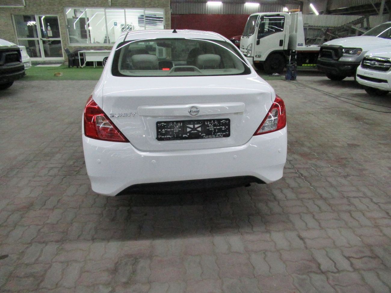 نيسان صني SV 2021 GCC 1.6L 4 Cylinder