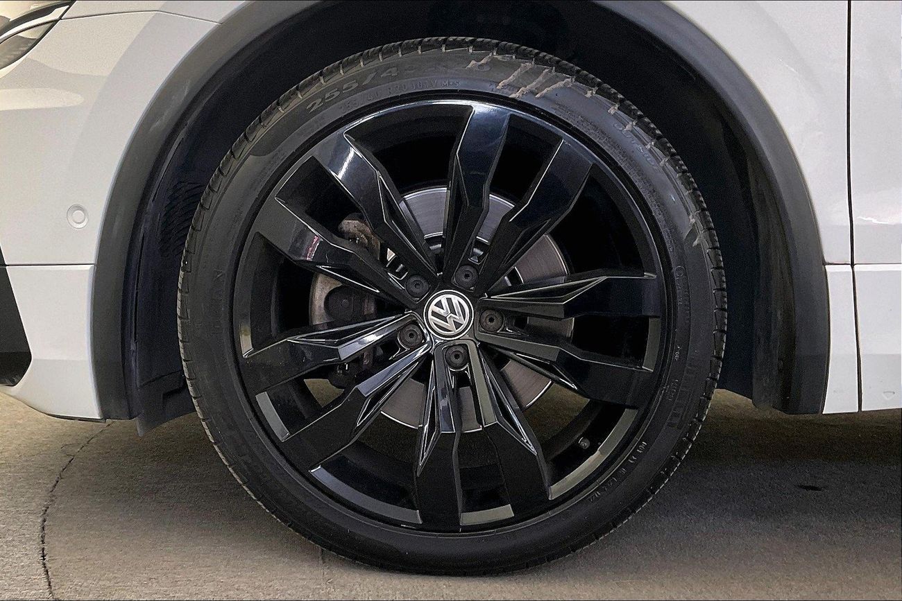 فولكس واجن تيجوان R-Line | شامل الضمان | 0 ﺪﻔﻋﺓ ﺃﻮﻟﻯ