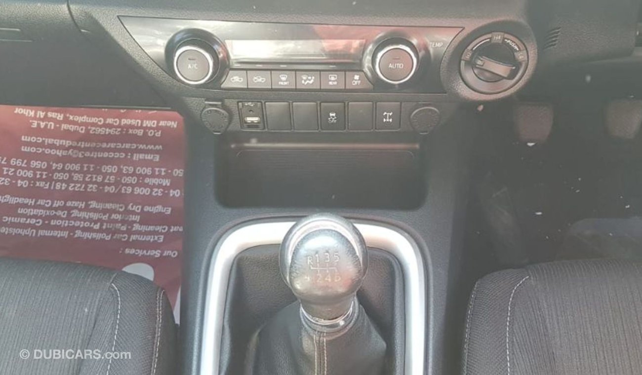 تويوتا هيلوكس Pickup Diesel V4 Manual with Bull bar Right-hand Low km