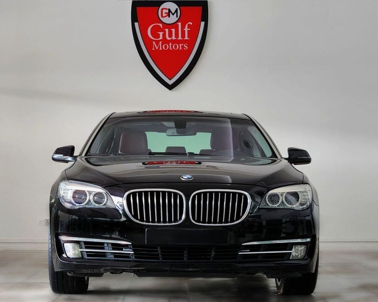 بي أم دبليو 740Li Li-3.0L-6 Cylinder-Gcc-Full Option-Bank Finance Facility - Warranty