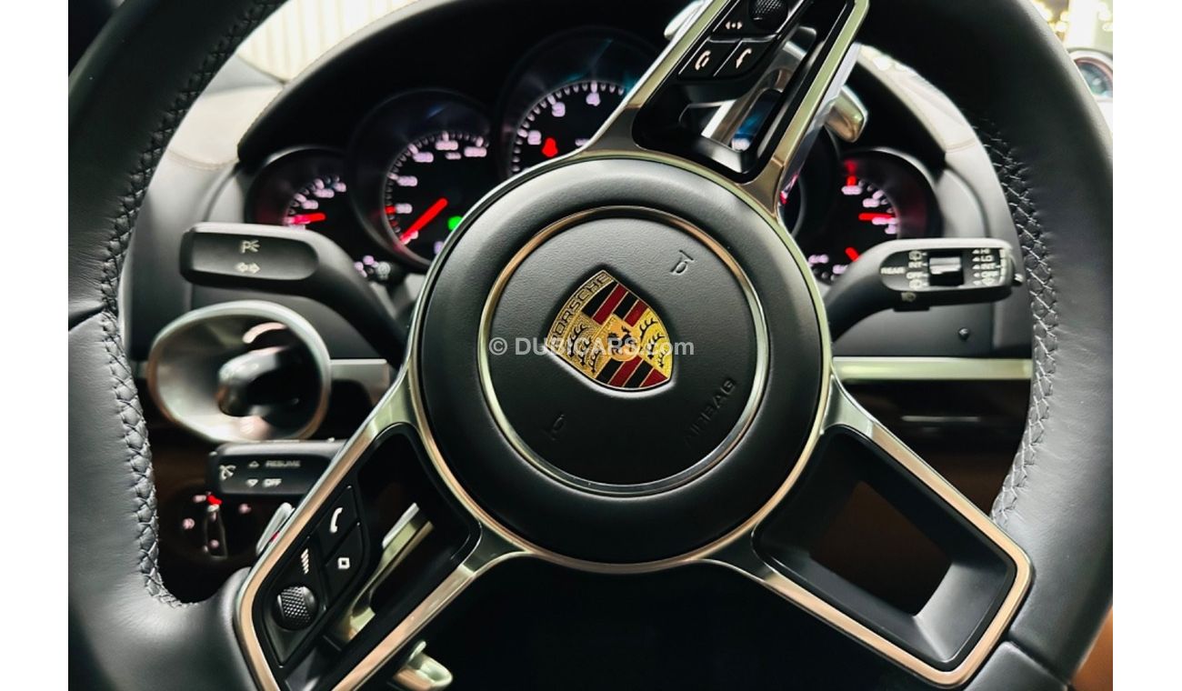 Porsche Cayenne Std GCC .. FSH .. Low Milegea .. Perfect Condition .. Top Range ..  V6.