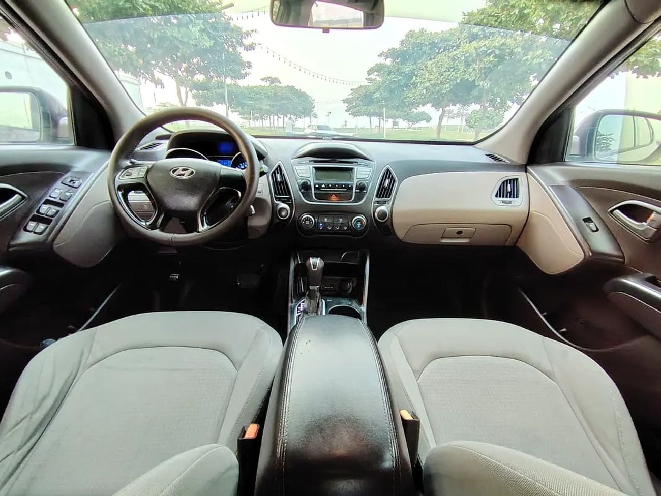 هيونداي توسون Comfort GCC Specs 4WD Premium Condition Low KM Compact SUV