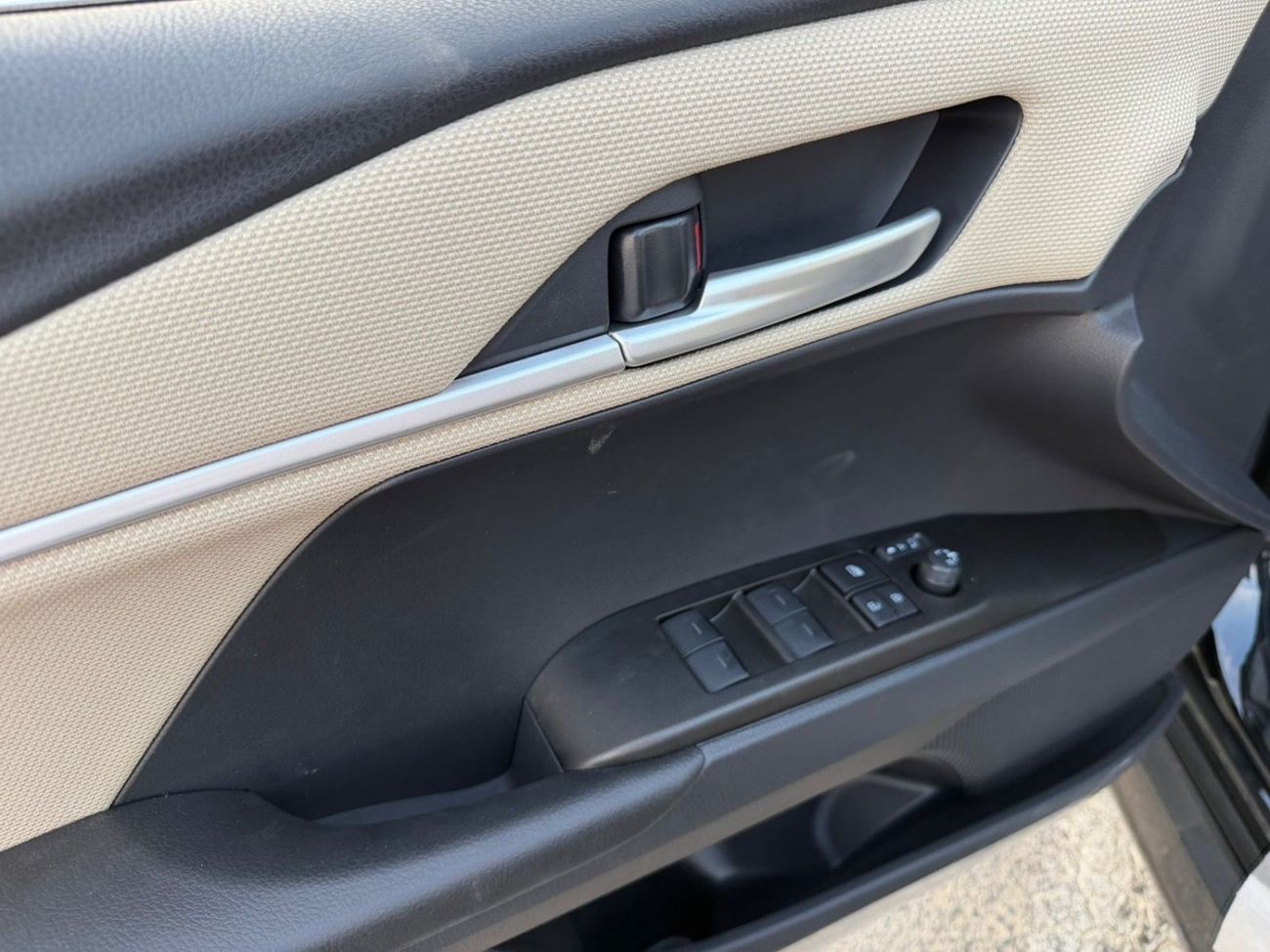 تويوتا كامري Toyota Camry 2.5L hybrid 2026 basic