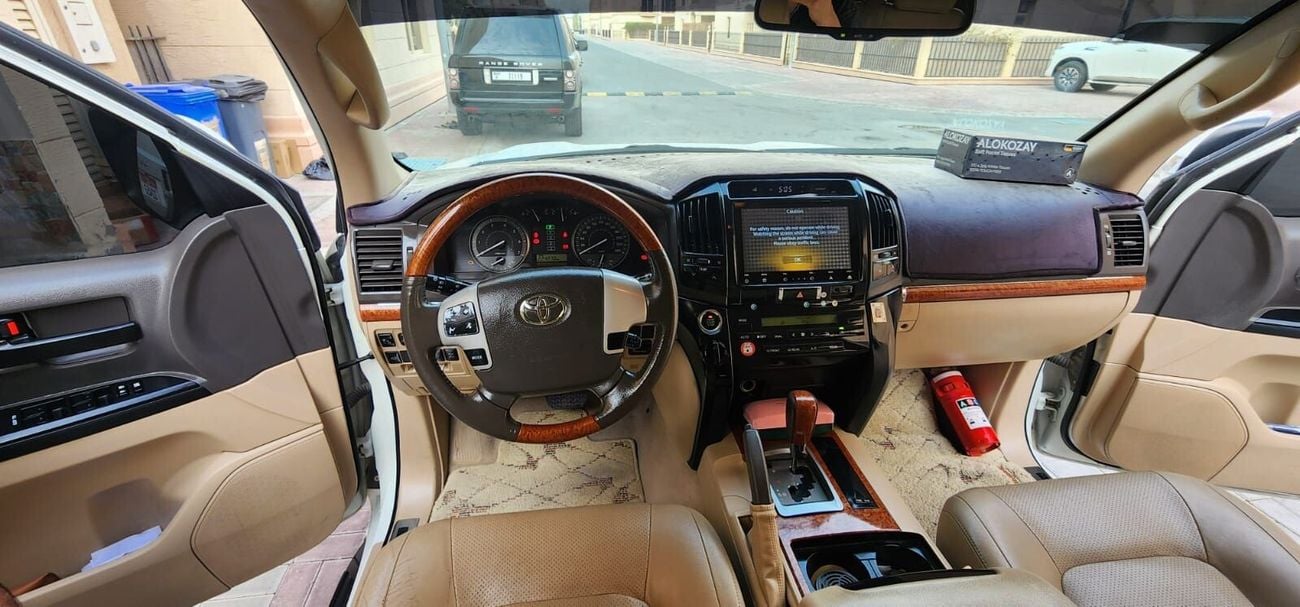 Toyota Land Cruiser GXR