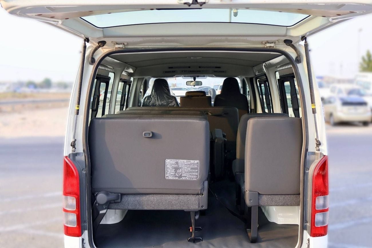 Toyota Hiace DX