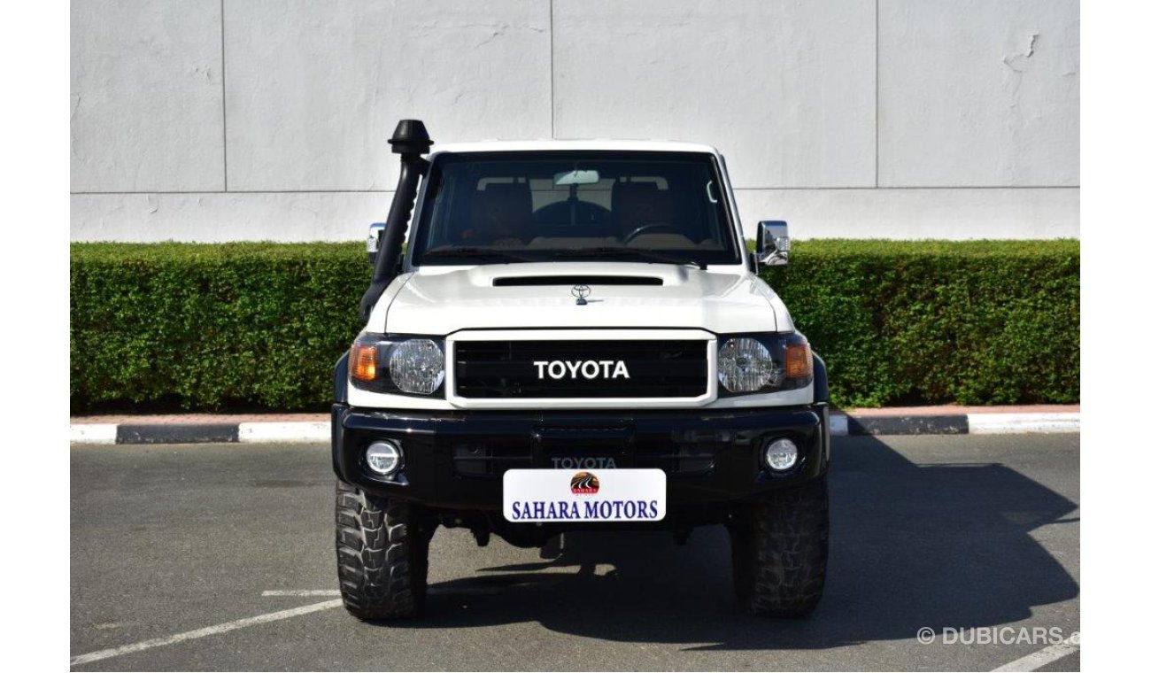 Toyota Land Cruiser Pick Up 79 DC PUP 6X6 V8 4.5L TURBO DIESEL  MANUAL– 70th ANNIVERSARY EDITION