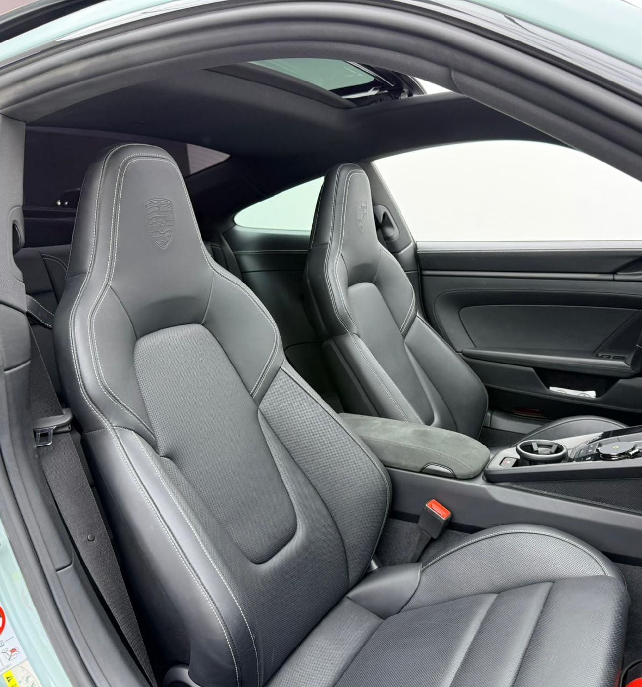 بورش 911 CARRERA 2025 Porsche 911 Carrera With Aero Kit, 2027 Porsche Warranty, Full Porsche Service History, GCC